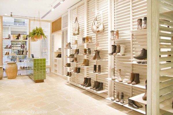Ulanka-Shoe-Store-by-CuldeSac-Valencia-Spain-02