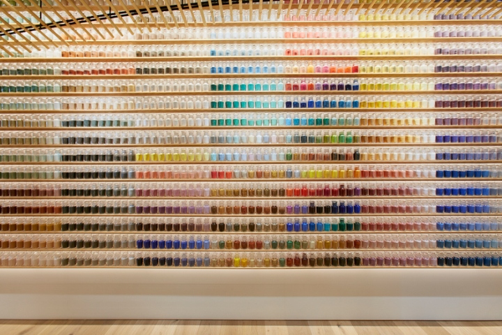 Pigment-store-by-Kengo-Kuma-Tokyo-Japan-03