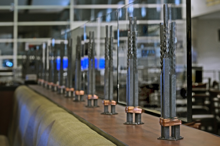 Gordon-Biersch-Brewery-Restaurant-by-Studio-H2G-Detroit-Michigan-04