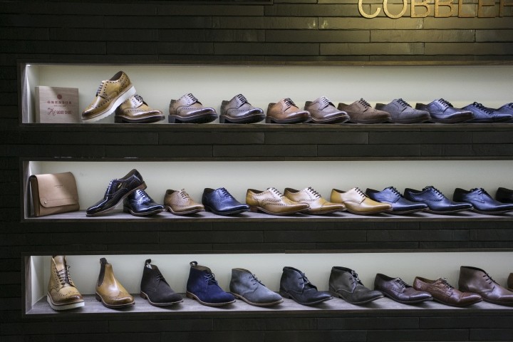 The-Blind-Cobbler-Store-by-Ielo-Design-Singapore-03