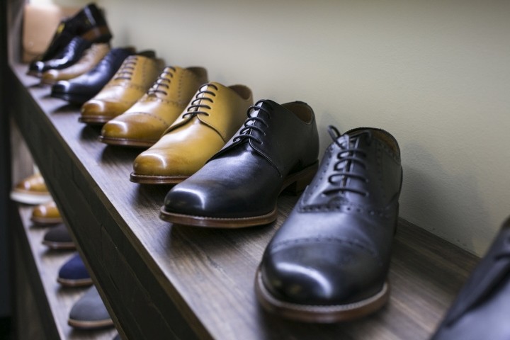 The-Blind-Cobbler-Store-by-Ielo-Design-Singapore-04