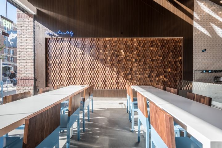 Mainland-Poke-by-Abramson-Teiger-Architects-Glendale-California04
