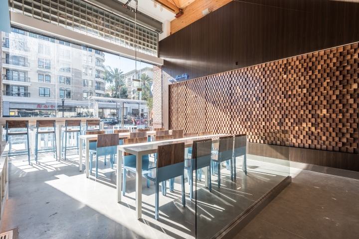 Mainland-Poke-by-Abramson-Teiger-Architects-Glendale-California05