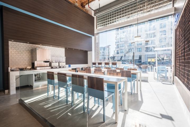 Mainland-Poke-by-Abramson-Teiger-Architects-Glendale-California06