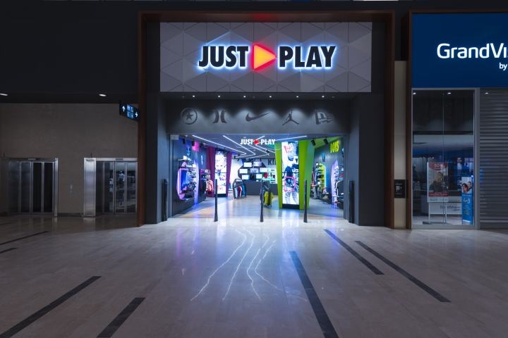 Just-Play-store-by-Alberto-Apostoli-Architecture-and-Design-Verona-Italy12